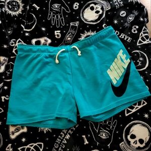 Nike cotton fleece shorts, women's xl. NWT.